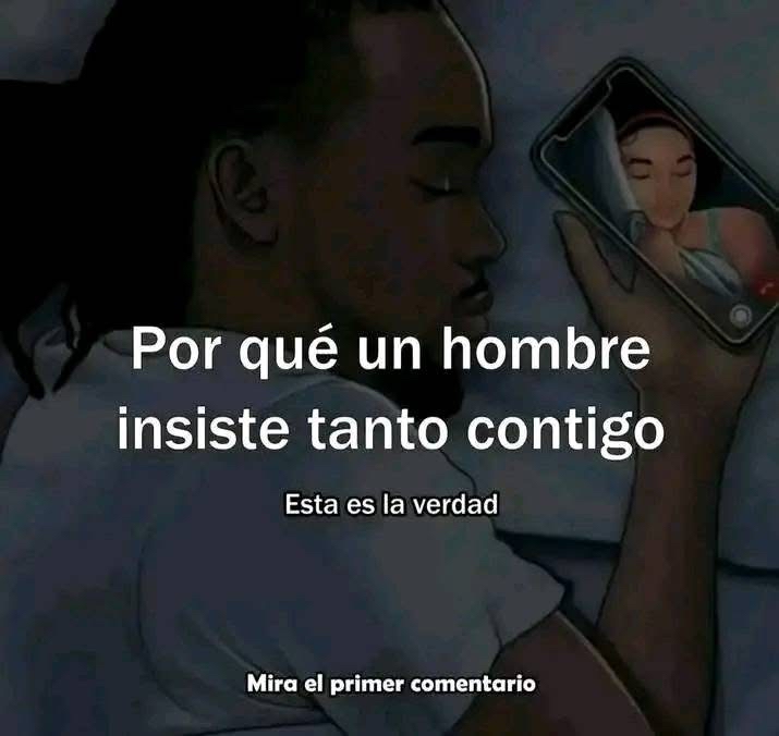 Hombre haciendo videollamada
